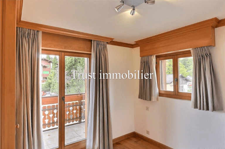 291 – Appartement 4.5 pièces – 4500CHF – 125m²