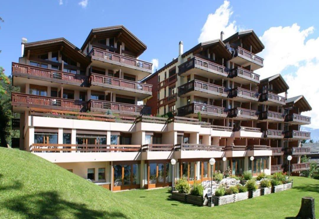 Hôtel Helvetia Intergolf - Photo 1