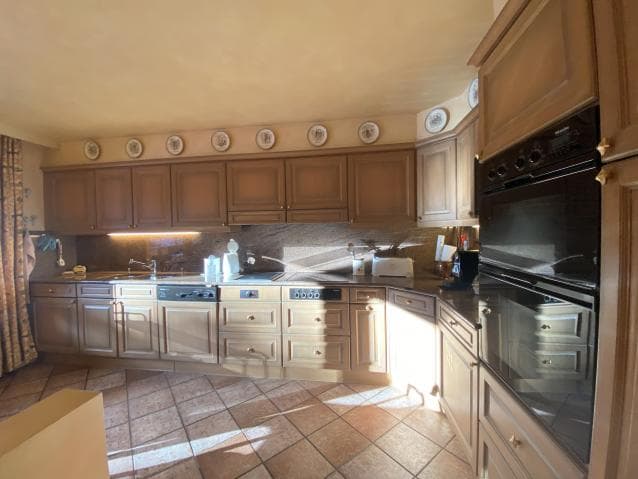 1749 – Appartement 5.5 pièces – 7700 CHF – 260 m²