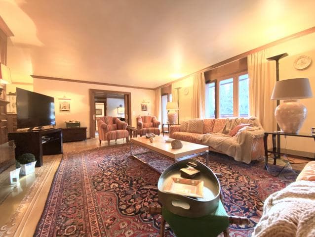 1749 – Appartement 5.5 pièces – 7700 CHF – 260 m²