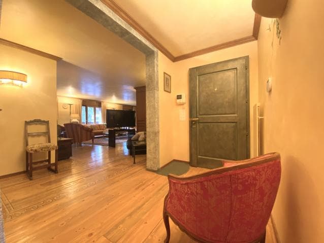 1749 – Appartement 5.5 pièces – 7700 CHF – 260 m²