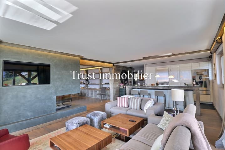 2103 – Appartement 4.5 pièces – 235 m²