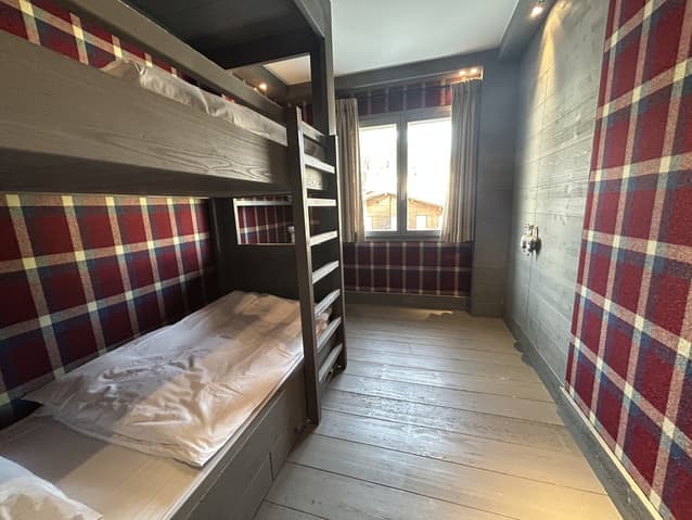 1725 – Appartement 4 pièces – 2450 CHF –