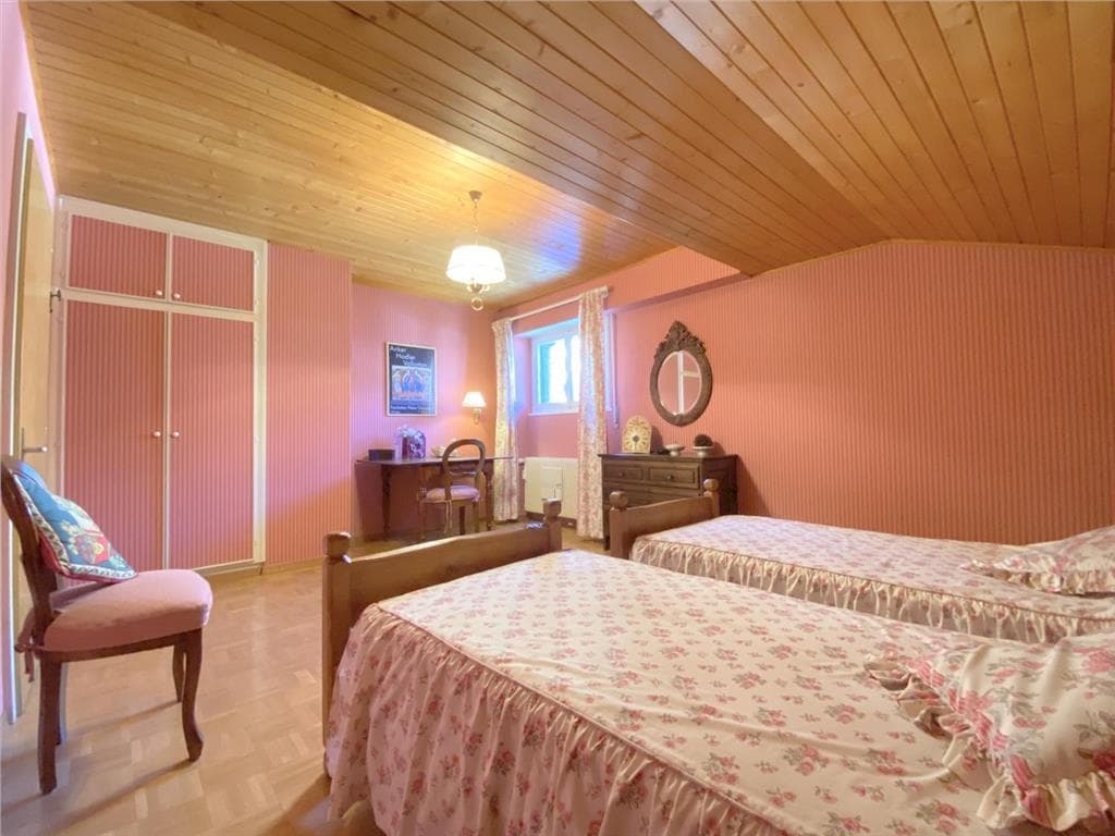 2147 – Appartement 5.5 pièces – 1350000 CHF – 190 m²