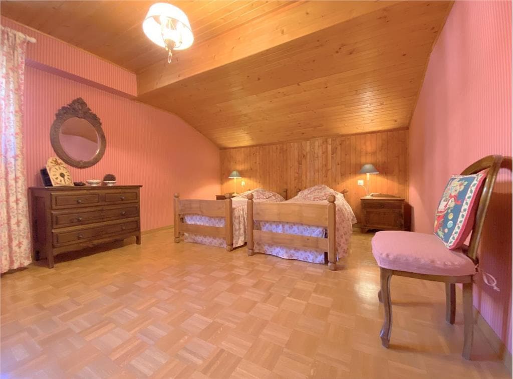 2147 – Appartement 5.5 pièces – 1350000 CHF – 190 m²