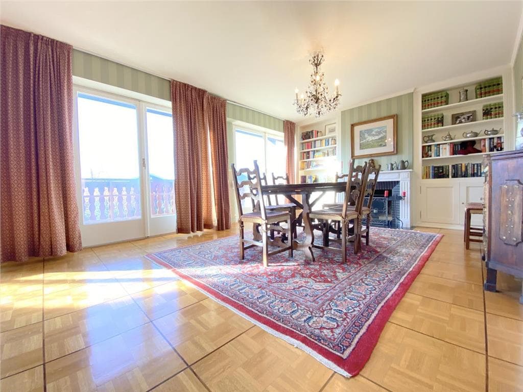 2147 – Appartement 5.5 pièces – 1350000 CHF – 190 m²