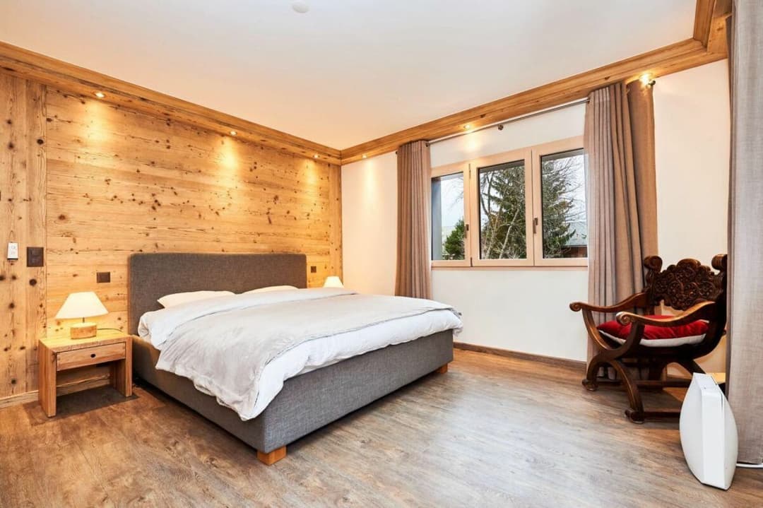 1007 – Appartement – 5pièces – 220 m²