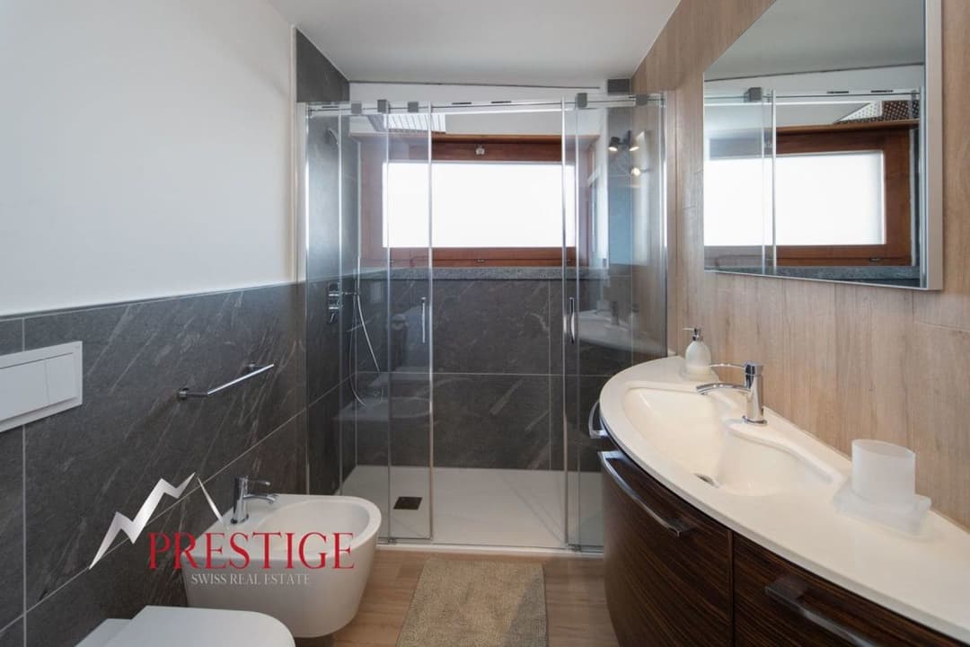 1036 – Appartement – 5pièces – 115 m²