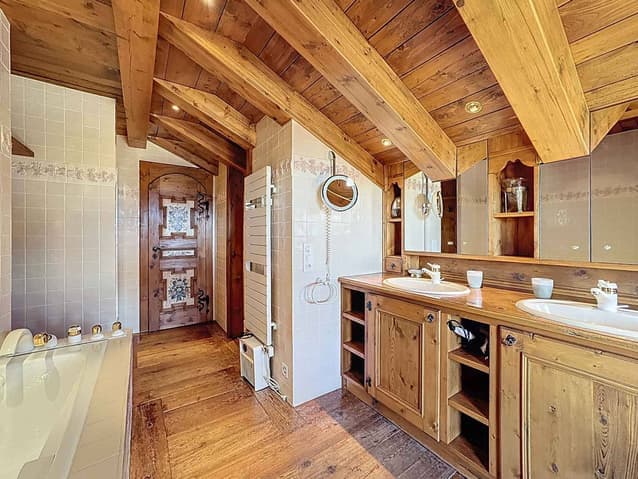 1655 – Appartement 6.5 pièces – 4960000CHF – 241.60 m²