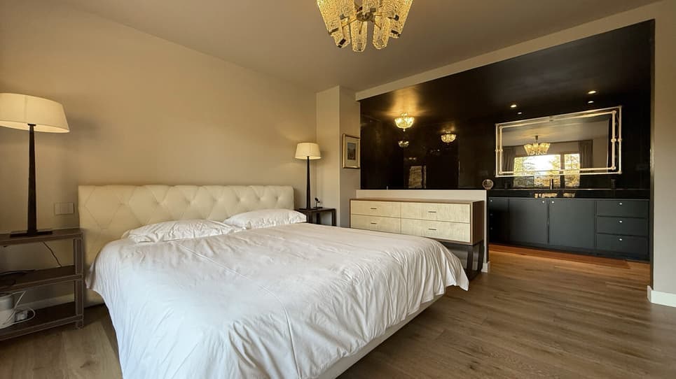 1593 – Appartement – 5.5pièces – 165 m²