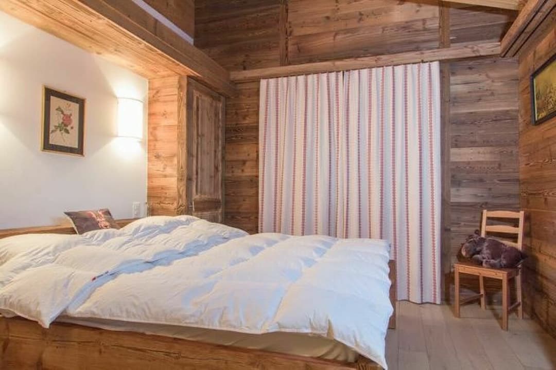 1348 – Appartement 4.5 pièces – 220m²