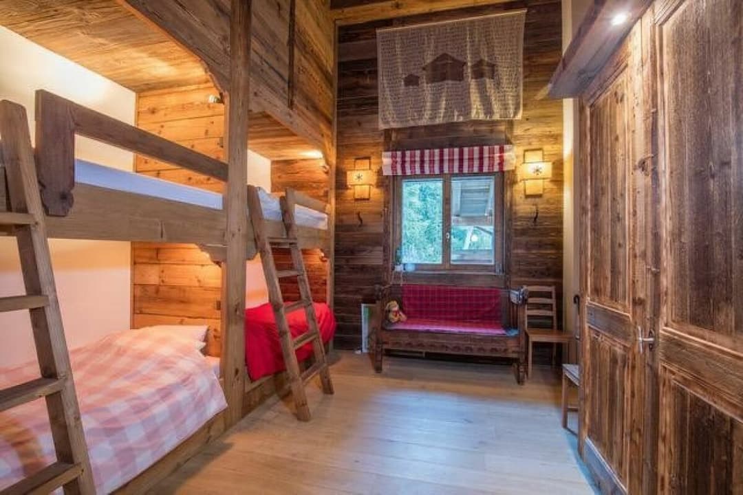 1348 – Appartement 4.5 pièces – 220m²