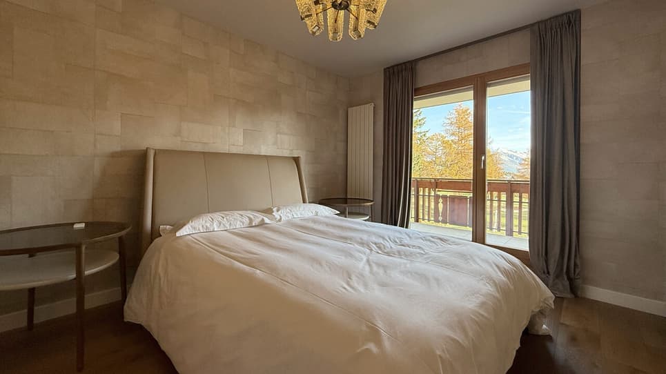 1593 – Appartement – 5.5pièces – 165 m²