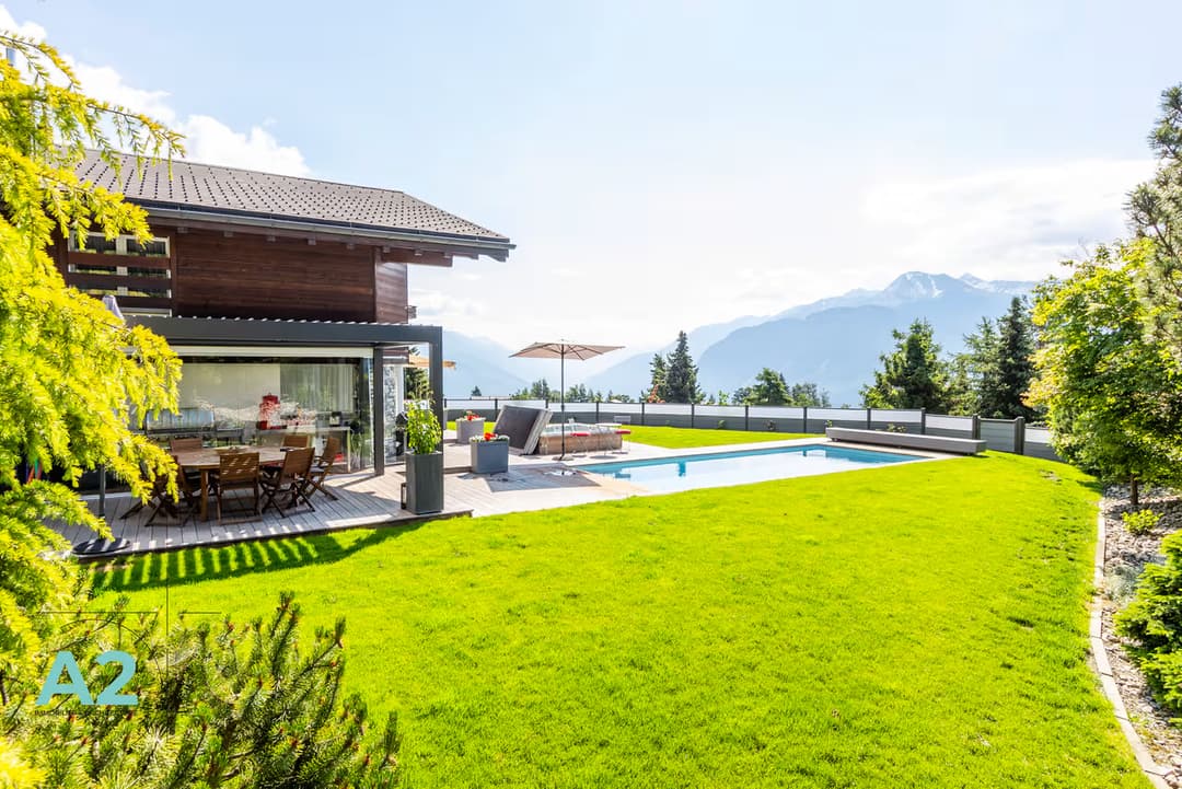 1452 – Maison – 9pièces – 10000CHF – 350m²