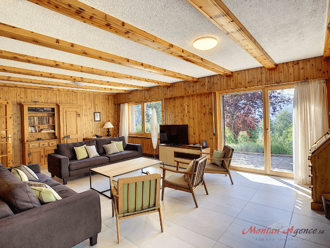 1422 – Maison 7 pièces – 1074.40CHF – 200m²