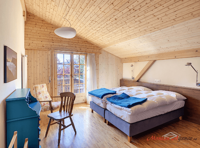 1422 – Maison 7 pièces – 1074.40CHF – 200m²