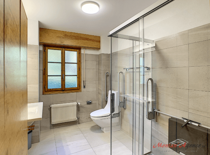 1422 – Maison 7 pièces – 1074.40CHF – 200m²