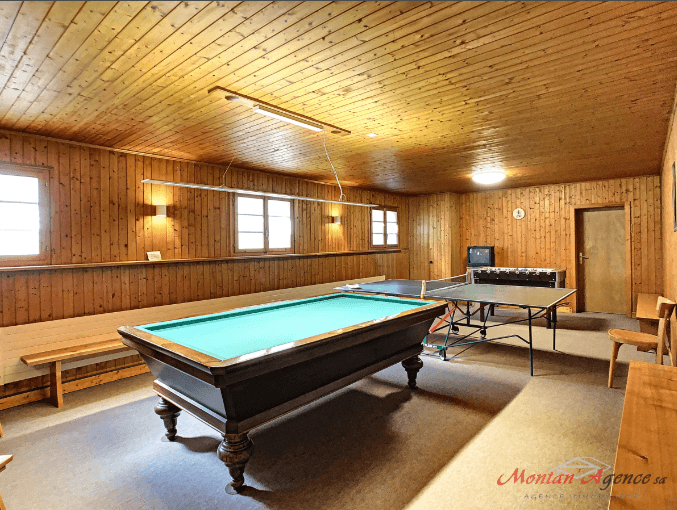 1422 – Maison 7 pièces – 1074.40CHF – 200m²