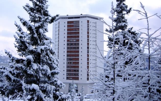 1375 – Appartement 5 pièces – 5000CHF – 180m²