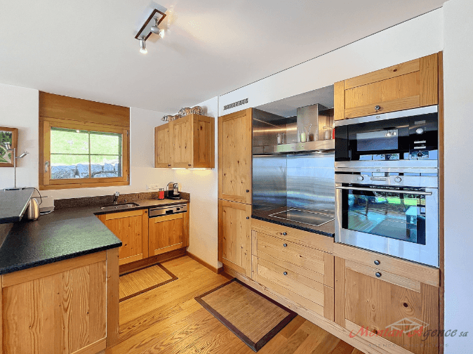 1423 – Appartement 3 pièces – 527.55 CHF – 92m²