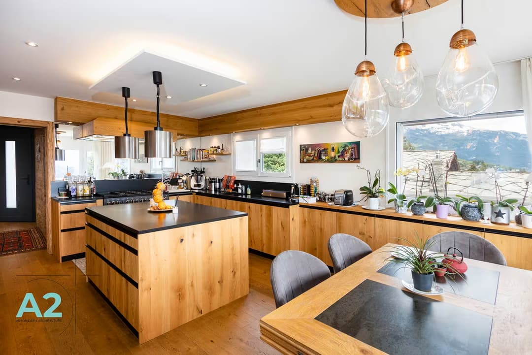 1452 – Maison – 9pièces – 10000CHF – 350m²