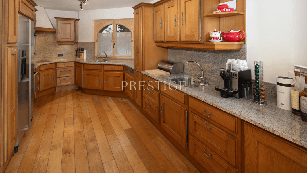 1717 – Appartement 5,5 pièces – 187m²