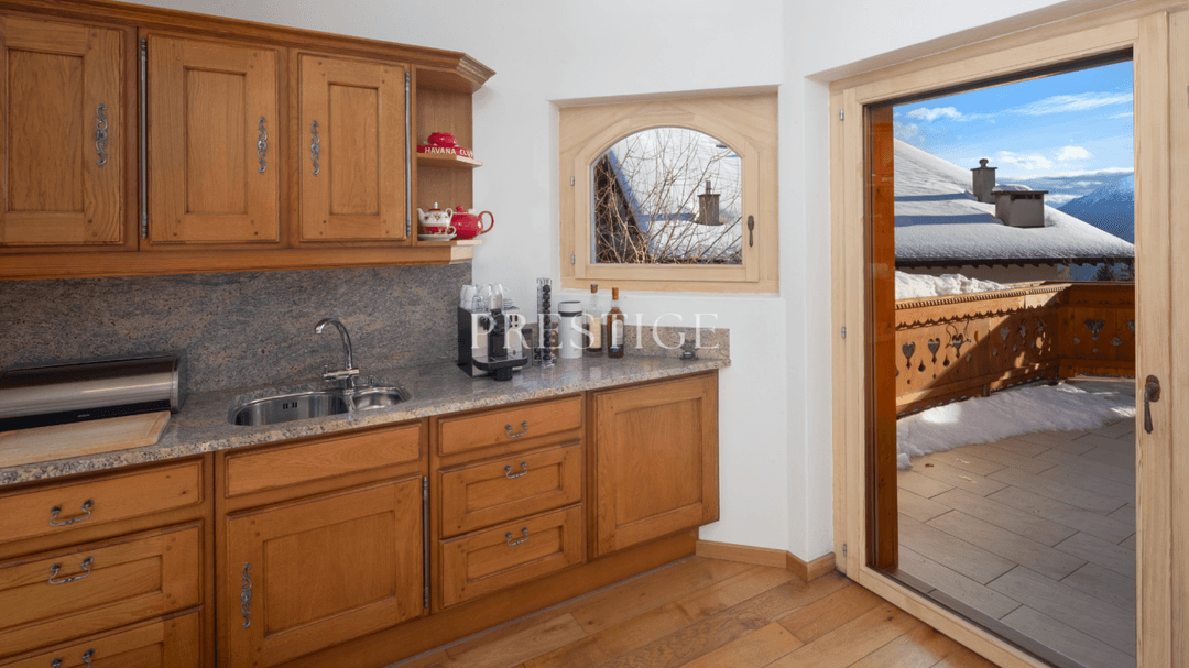 1717 – Appartement 5,5 pièces – 187m²