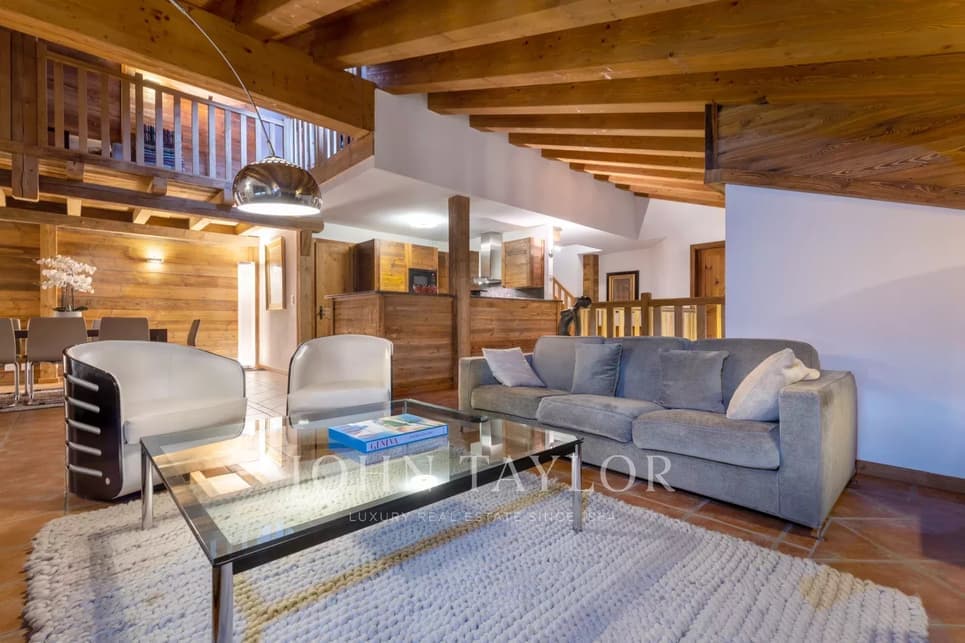 1515 – Appartement – 6pièces – 290 m²