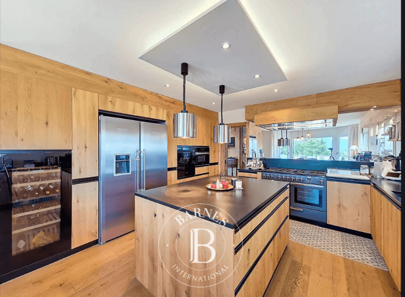 1849 – Maison 12,5 pièces – 5900000CHF – 380m²