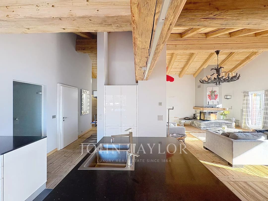 1813 – Appartment 5.5 pièces – 200 m2