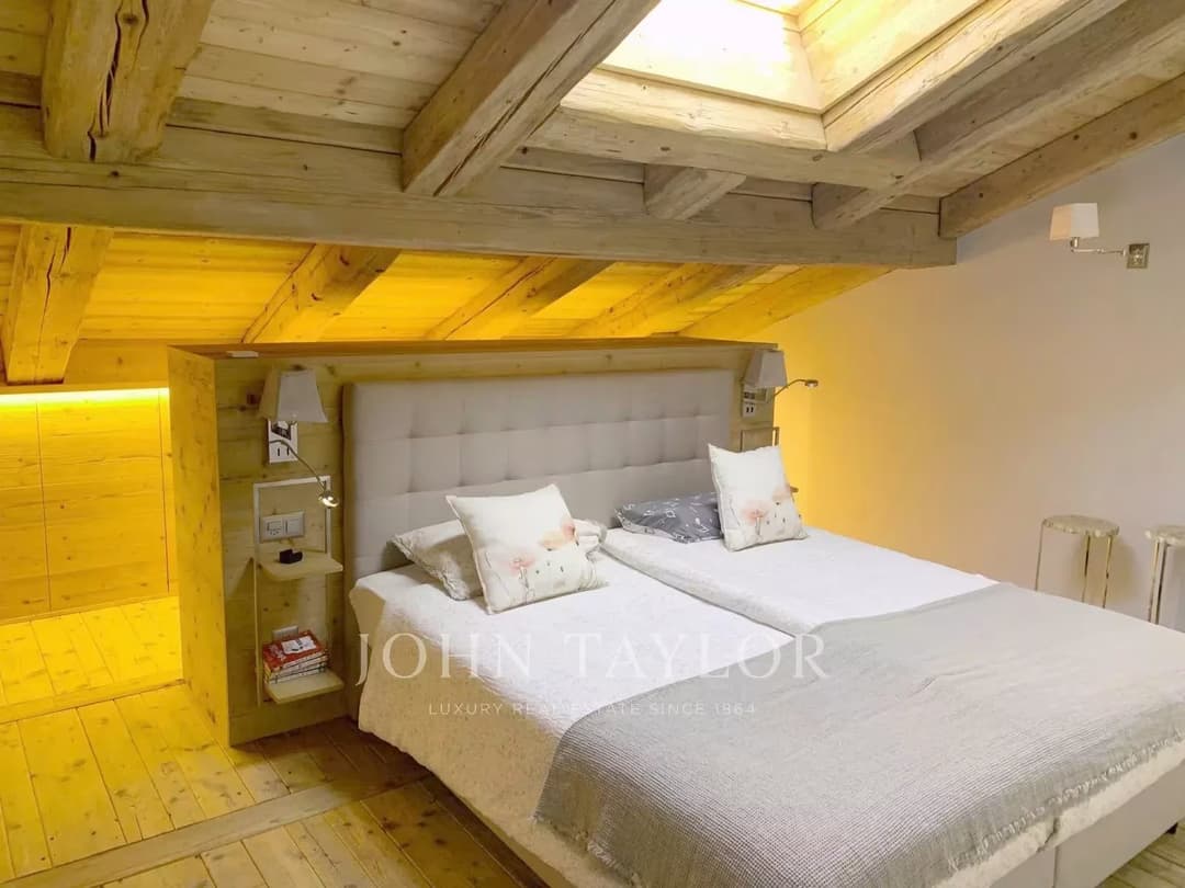 1813 – Appartment 5.5 pièces – 200 m2