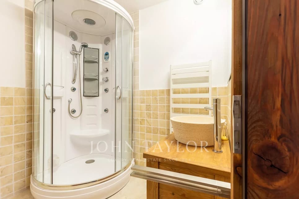 1515 – Appartement – 6pièces – 290 m²