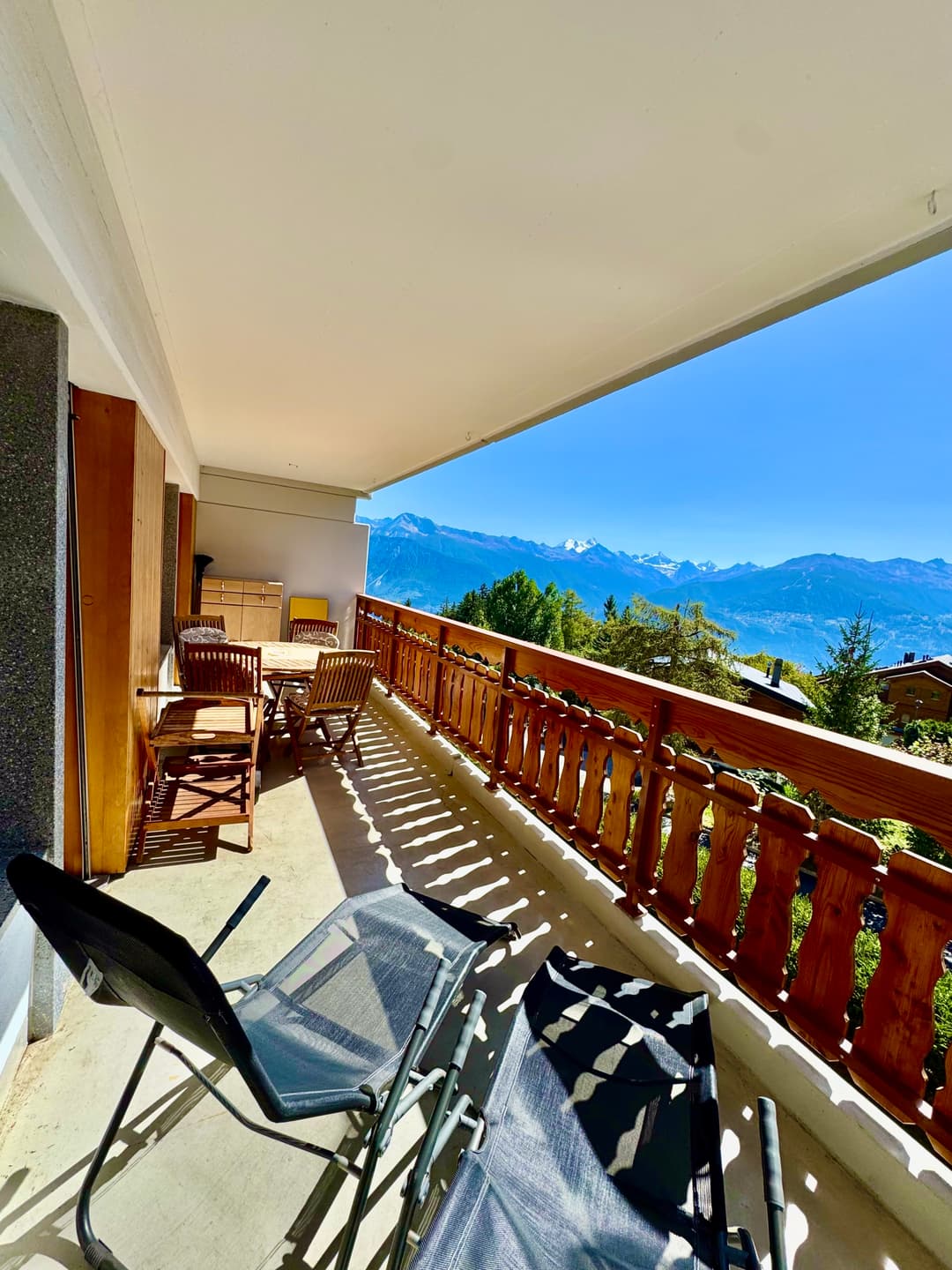 1571 – Appartement 3,5 pièces – 2000CHF – 85 m²