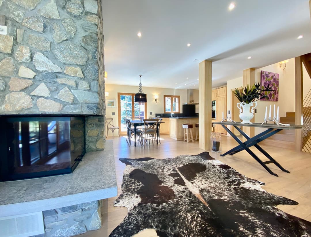 1593 – Maison – 4.5pièces – 7000CHF – 200 m²