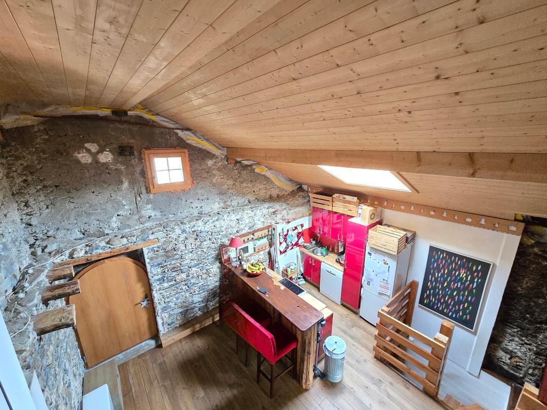 1974 – Appartement 4.5 pièces – 600000 CHF – 156 m²