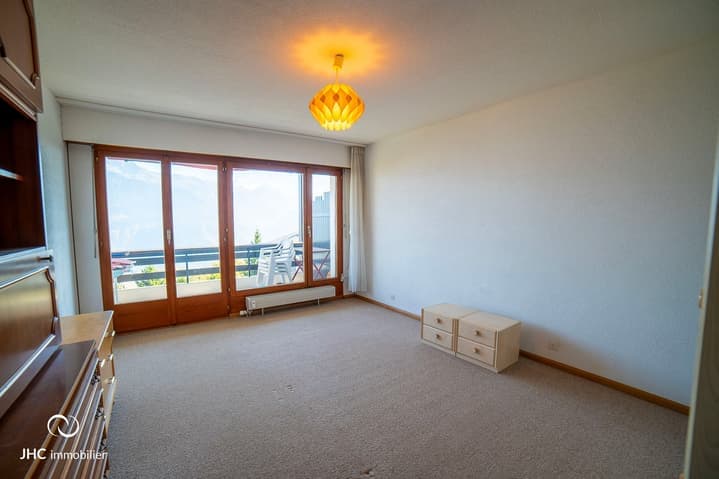 1876 – Appartement 2.5 pièces – 335000 CHF – 50m²