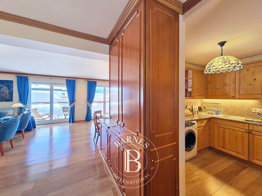 1996 – Appartement – 7.5pièces – 4950000CFH – 226 m²