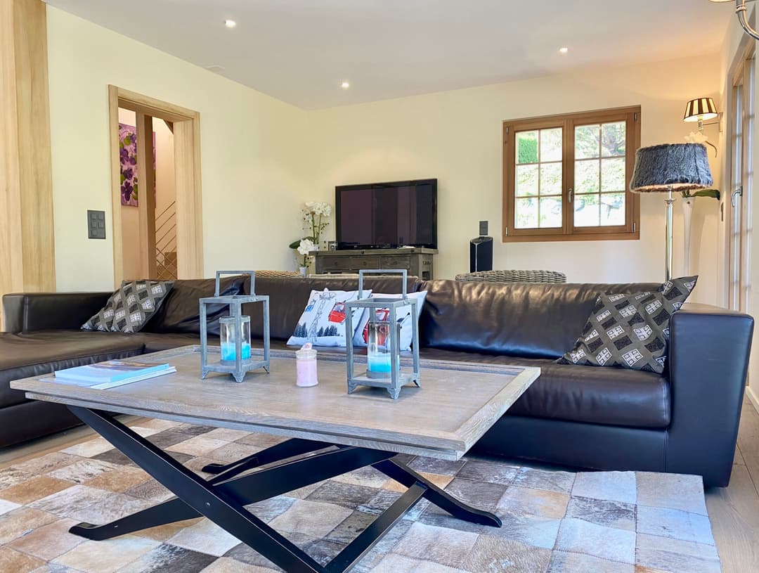 1593 – Maison – 4.5pièces – 7000CHF – 200 m²