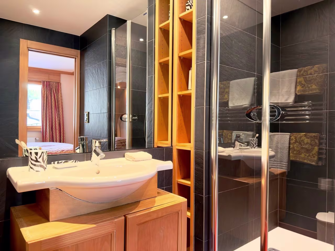 1577 – Appartement 4 pièces – 2100 CHF – 60 m²