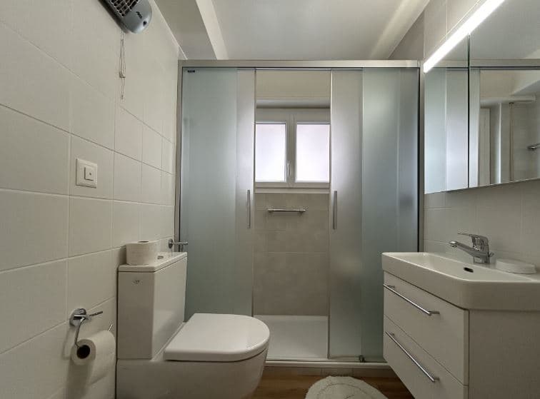 1746 – Appartement – 3pièces – 1330CHF