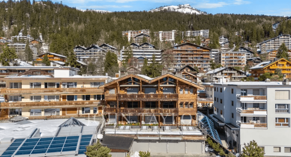 2039 – Appartement 4,5 pièces – 2110000 CHF – 152m²