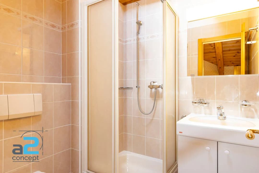 1657 – Apparetement 5.5 pièces – 3000 CHF – 172 m²