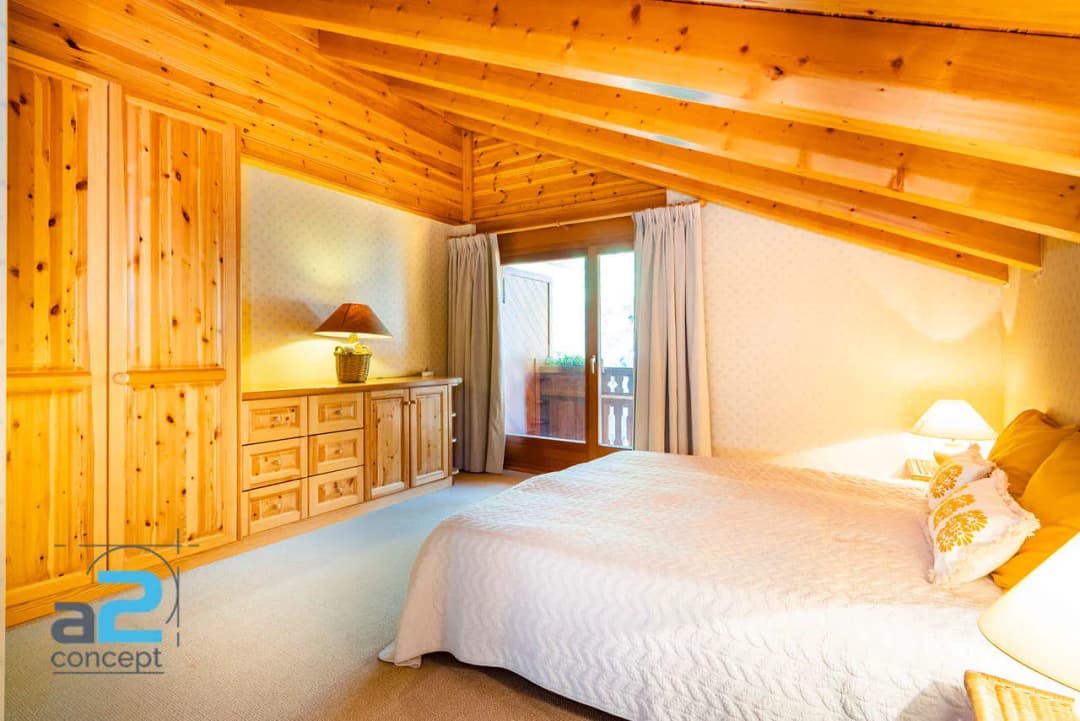 1657 – Apparetement 5.5 pièces – 3000 CHF – 172 m²