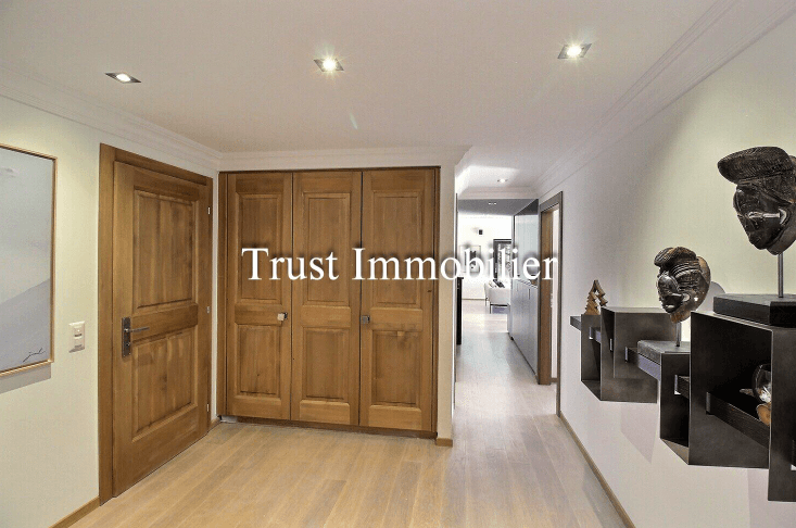 1690 – Appartement 5,5 pièces – 9500CHF – 130m²