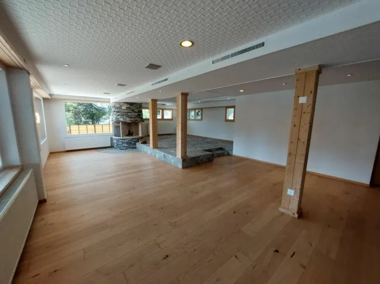 1668 – Maison 6.5 pièces – 243 m²