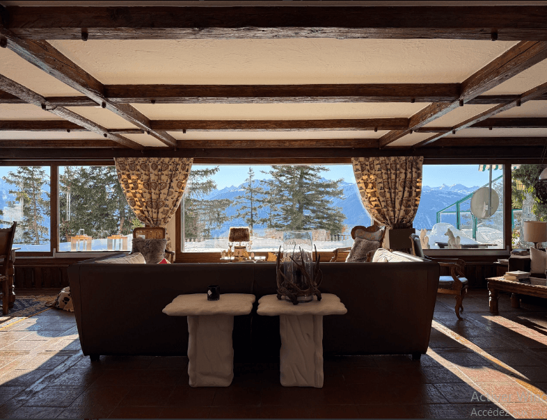 2721 – Appartement 4 pièces – 2450 CHF – 250 m²