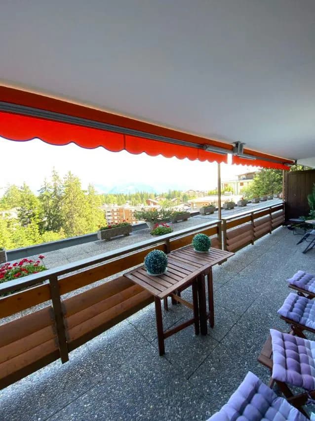 1738 – Appartement 4.5 pièces – 2700 CHF – 110 m²