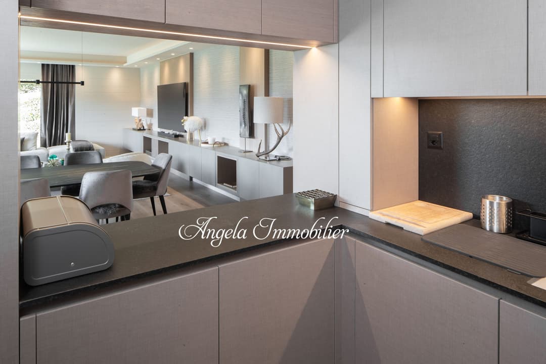 2093 – Appartement – 3700000 CHF -187 m²