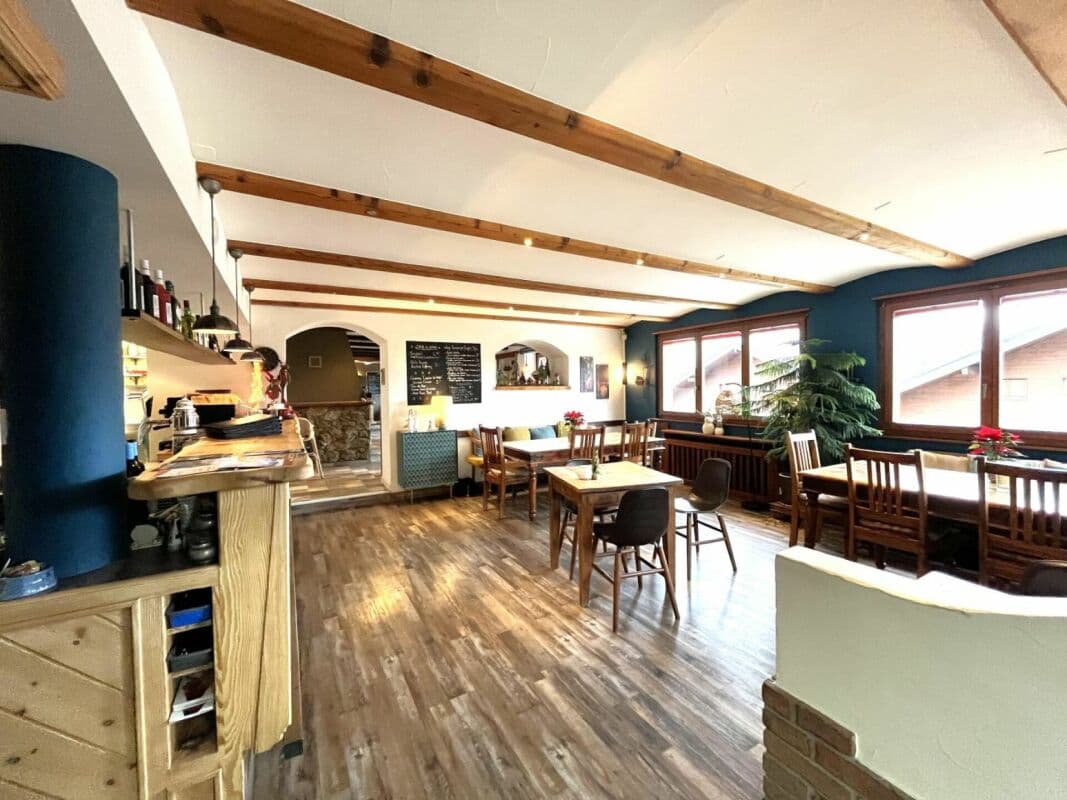 2120 – Commerce – 2500000 CHF – 390 m²