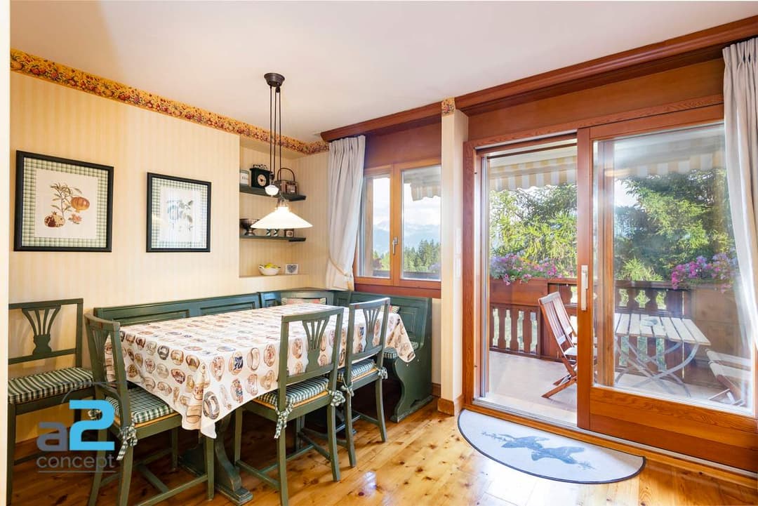 1657 – Apparetement 5.5 pièces – 3000 CHF – 172 m²